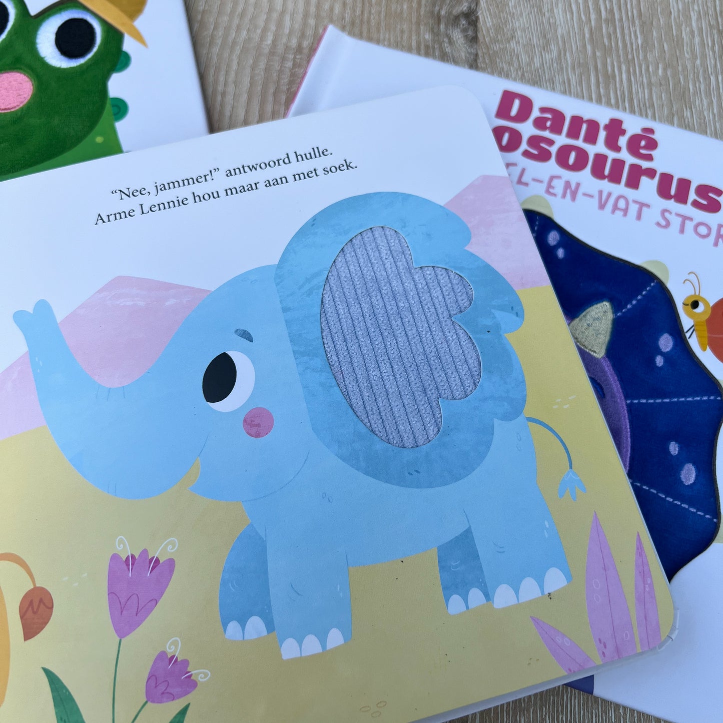 Afrikaans Touch and feel book- Sagte voel-en-vat storie